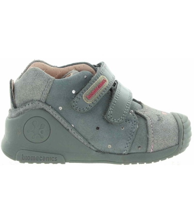 Great orthopedic sneakers for a child Great orthopedic sneakers for a child