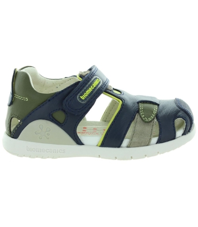 Closed toe and closed back boys sandals 