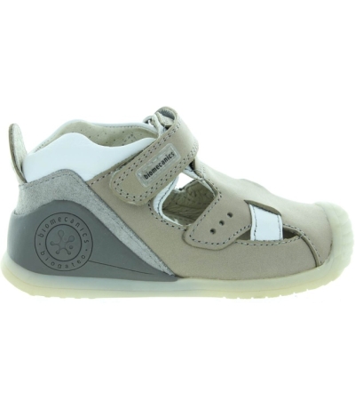 Soft quality walkers for toddlers from Spain