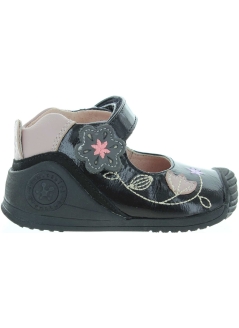 Viki Black