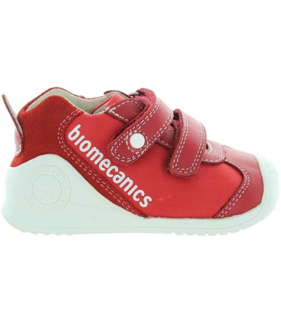 Red child sneakers frm Spain Red child sneakers frm Spain