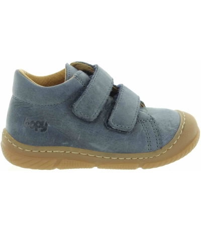 Leather sneakers high tops for a toddler 