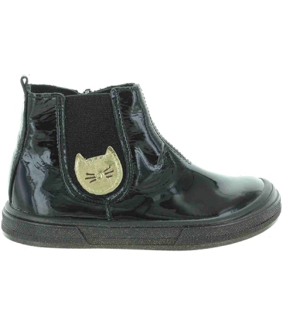 Black leather boots for girls with falling ankles Black leather boots for girls with falling ankles