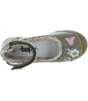 Narrow width girls shoes with support