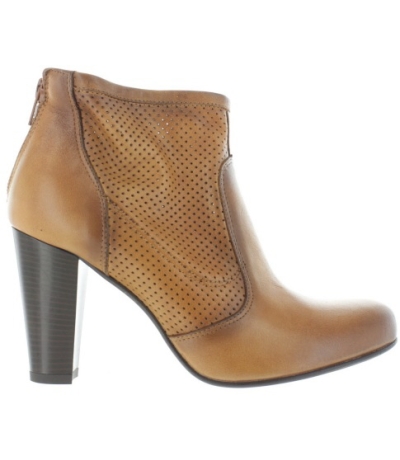 Female designer boots from europe 