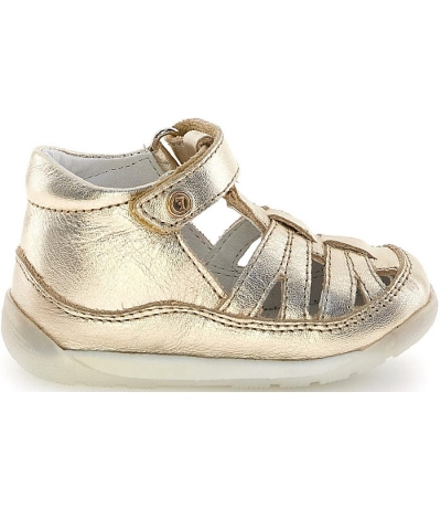 Buying first shoes for baby Buying first shoes for baby