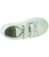 Good sneakers for kids with flat feet 