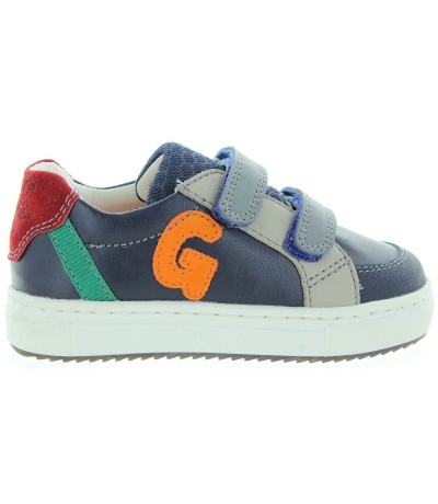 Blue child sneakers made with leather and good support
