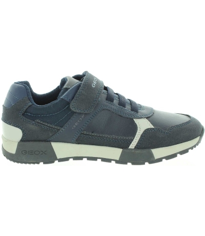 Geox sneakers for a teen with good support 
