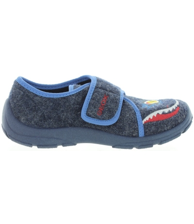 House shoes that shape kids feet 