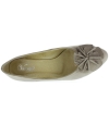 Gray flats for females with narrower feet 