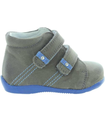 Child foot turning ortho shoes with arches Child foot turning ortho shoes with arches