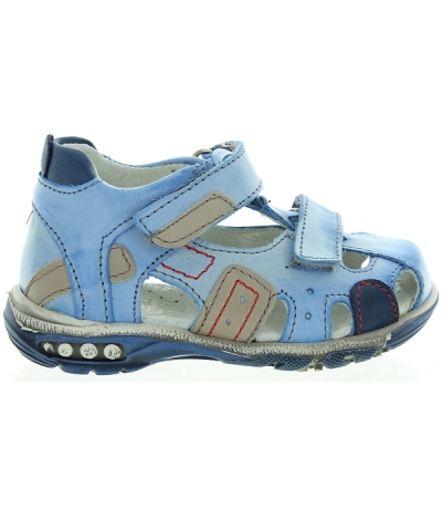 Flat best wide sandals for a boy