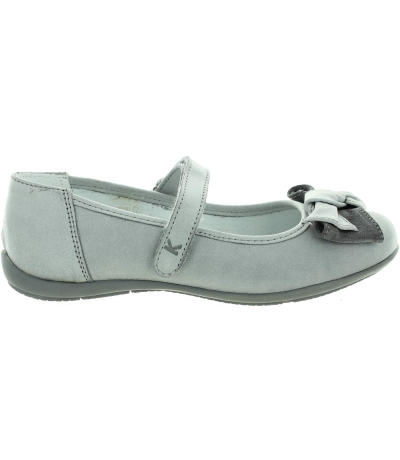 Best kids shoes to correct their feet