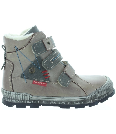 Orthopedic walking boots with arches for a child