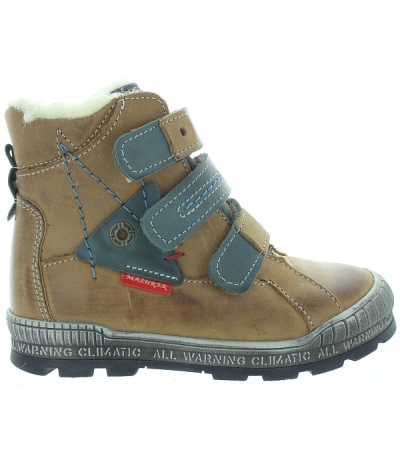 Children's orthodic boots to correct fallen ankles Children's orthodic boots to correct fallen ankles