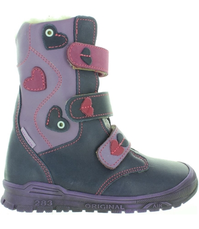 Boots tall for a girl with wool inside warm for snow Boots tall for a girl with wool inside warm for snow