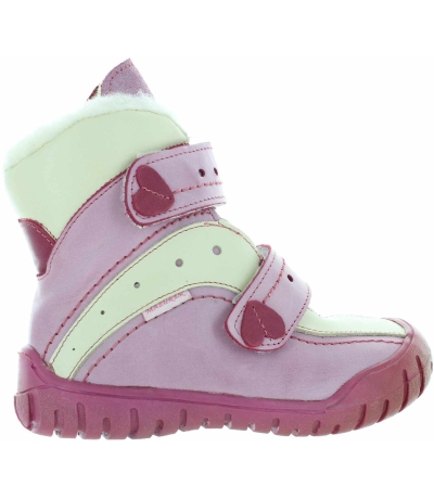 Baby pink snow boots best for learning to walk Baby pink snow boots best for learning to walk