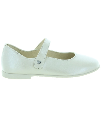 Beige leather beige dress shoes for girls 