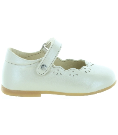 Serbian dress shoes with arches in beige Serbian dress shoes with arches in beige