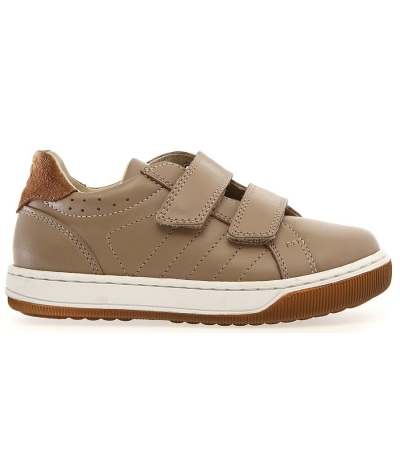 Kids shoes with good arch support 