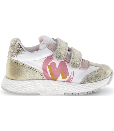 Anti sweat sneakers for child