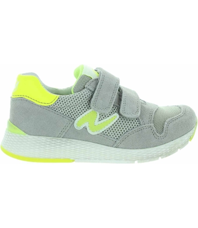Flexible sole sneakers for children with arches Flexible sole sneakers for children with arches
