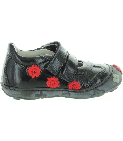 Kids with flat feet black ankle shoes