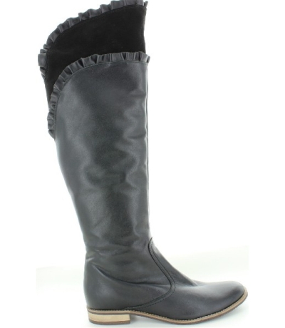 Black leather high fashion boots for ladies