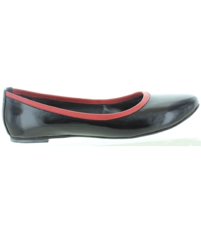 Black and red womans flats from Europe Black and red womans flats from Europe