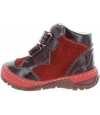 Girls wide snow boots with good support Girls wide snow boots with good support