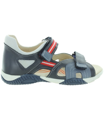 Boys sandals with ankle support for foot forming
