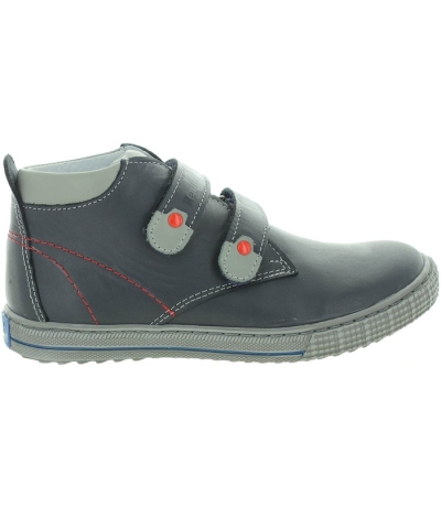 Boots for children that do not smell