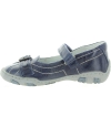 School shoes for child with flat feet